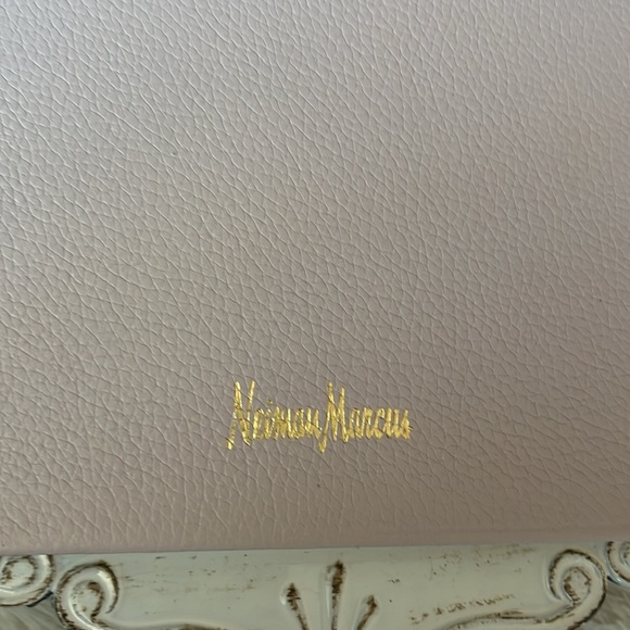 Neiman Marcus appointment book (2020) new - Picture 7 of 11